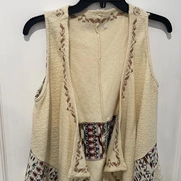 Miss Me Fringe off-White Sweater Vest Jacket Cardigan - Picture 8 of 8